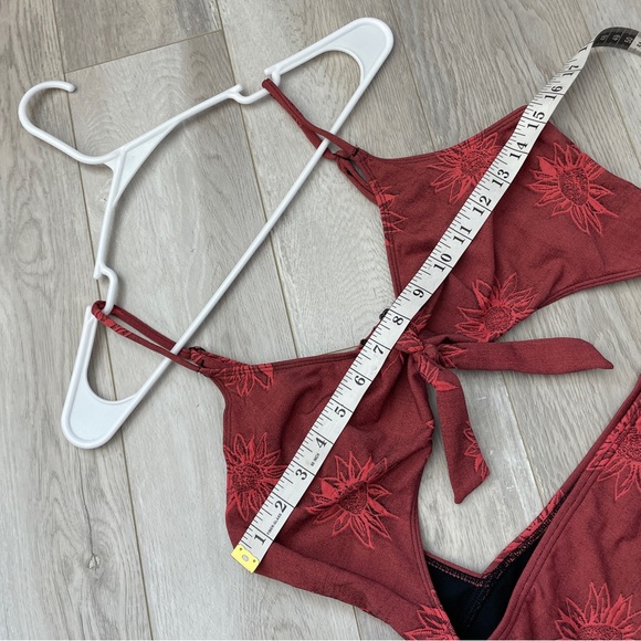 Urban Outfitters Swimsuit floral textured cut out one piece womens Red (large) - Picture 3 of 7